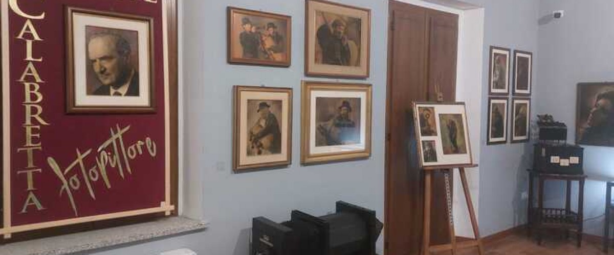 La dignità degli umili nelle fotopitture di Giuseppe Calabretta, in mostra, alla Gipsoteca Pisani a Serra San Bruno